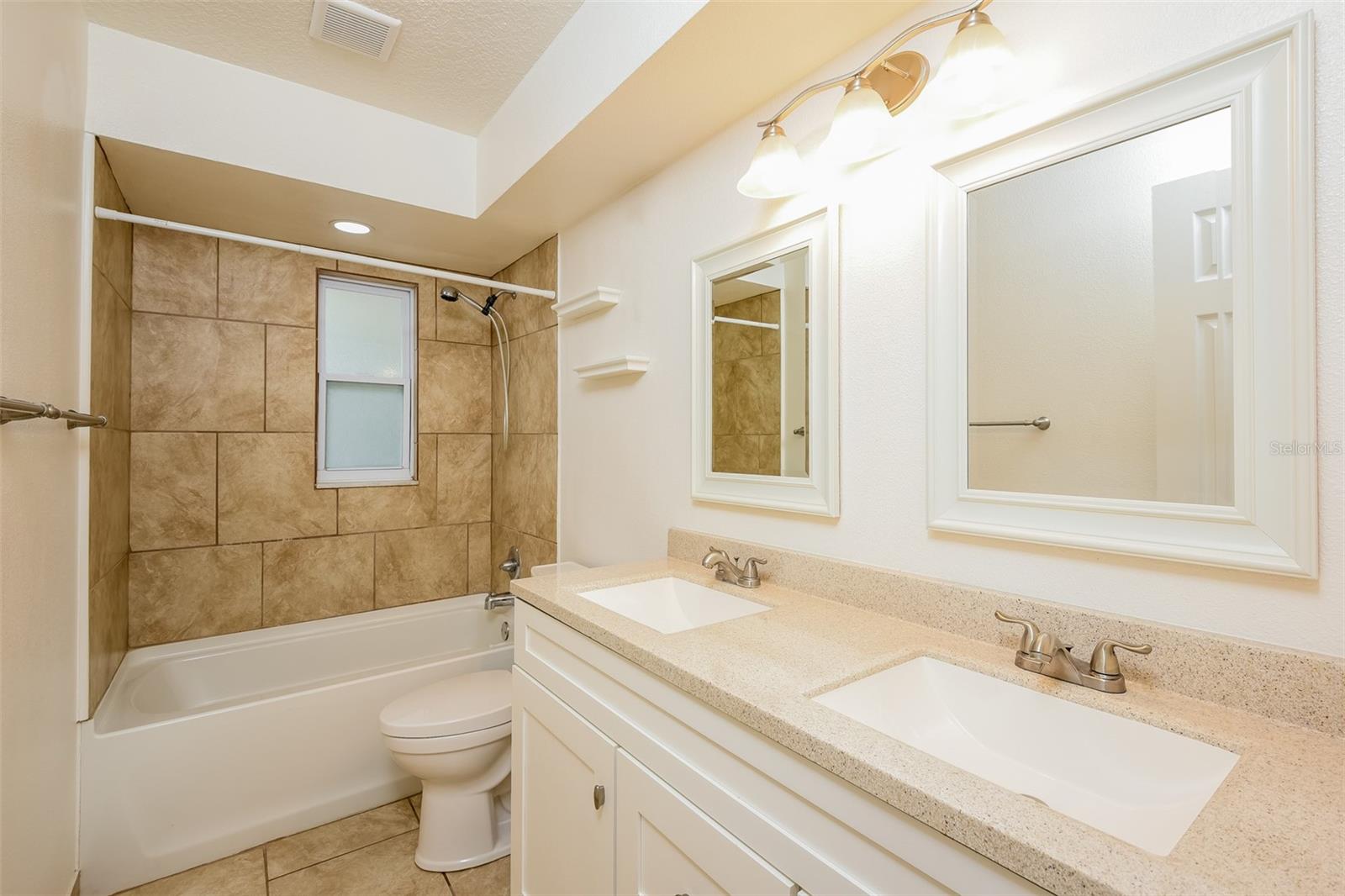 HOWELL BRANCH WOODS - Residential