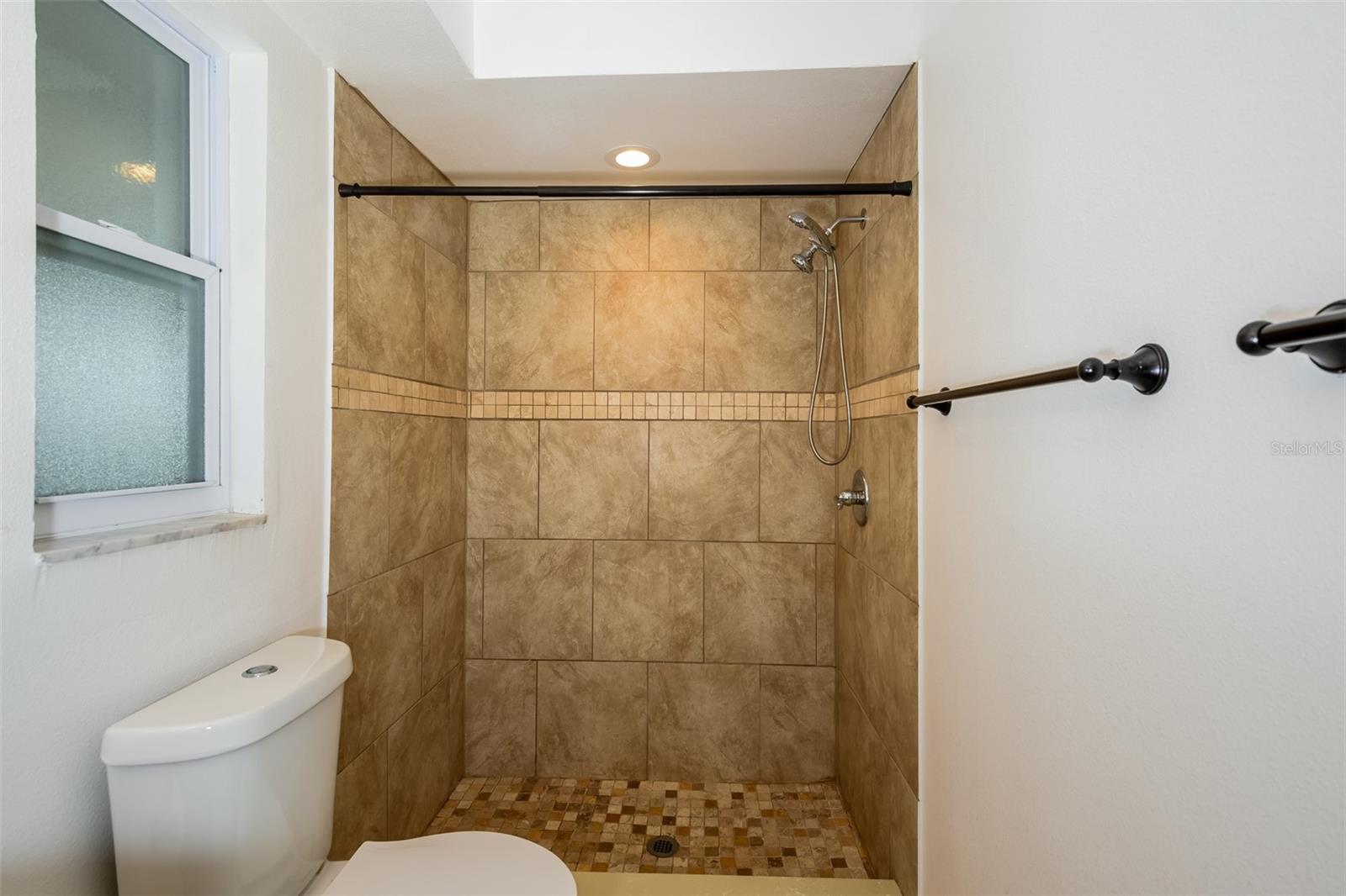 HOWELL BRANCH WOODS - Residential