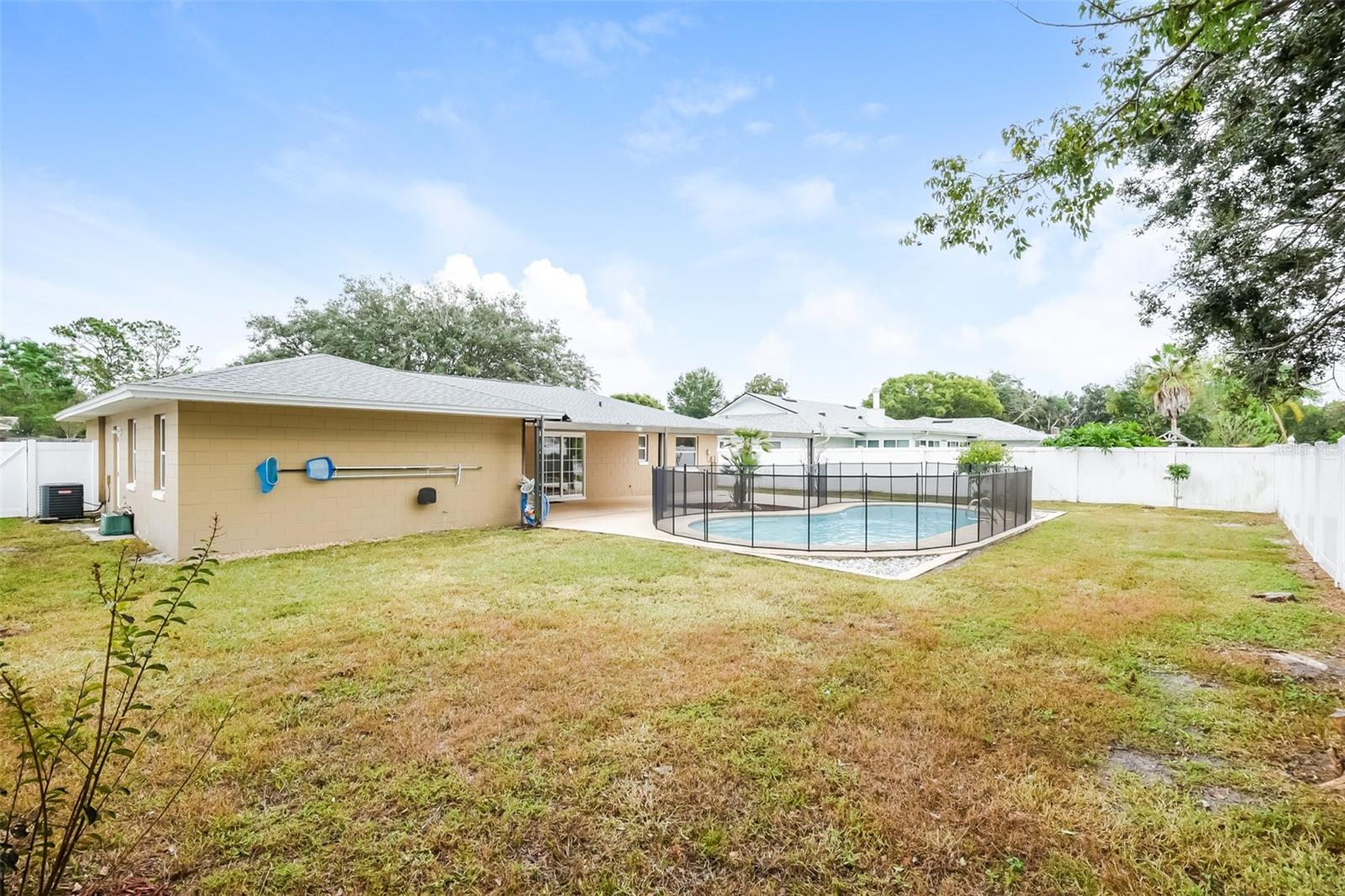 HOWELL BRANCH WOODS - Residential