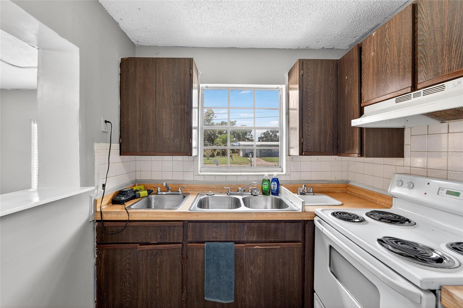 PROGRESS VILLAGE UNIT 2 - Commercial Sale