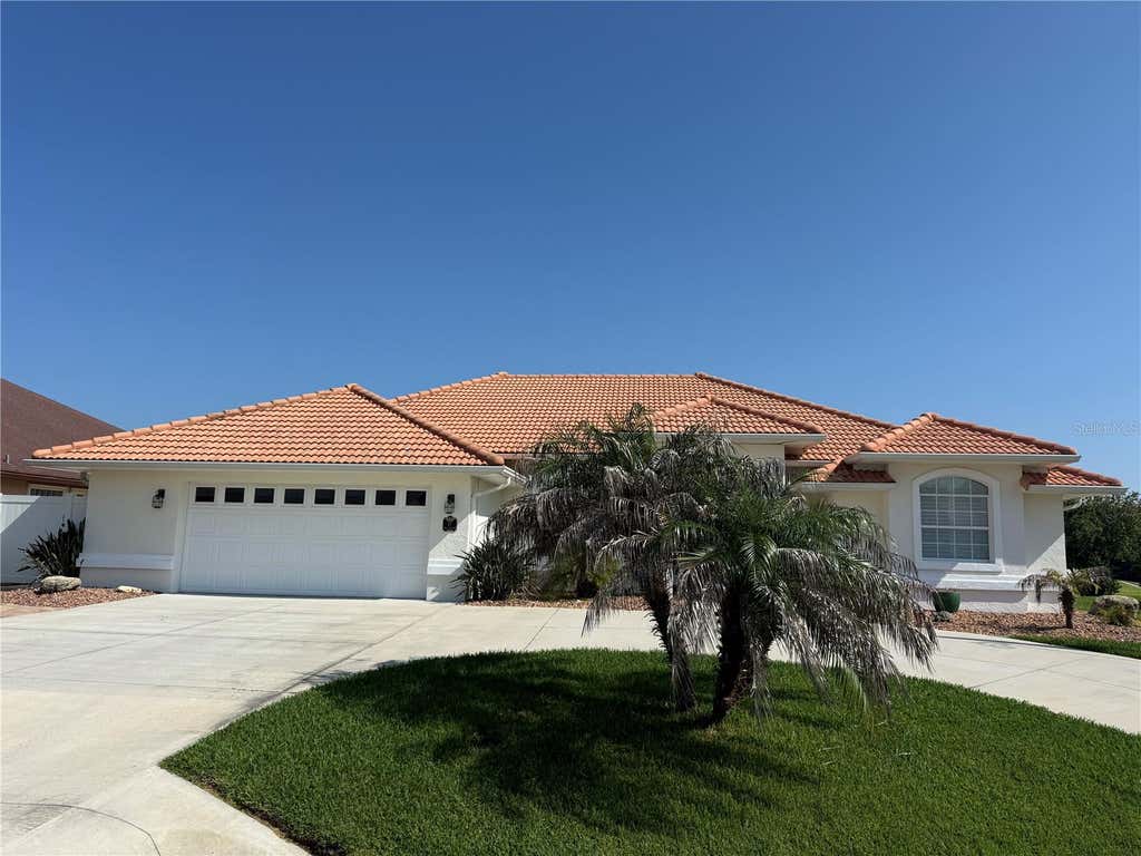 Photo of 17 Crazy Horse Court, Palm Coast, FL 32137 (MLS # FC319572)