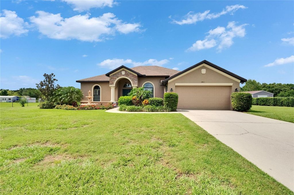 Photo of 3411 Knoxville Place, Plant City, FL 33566 (MLS # TB8395566)