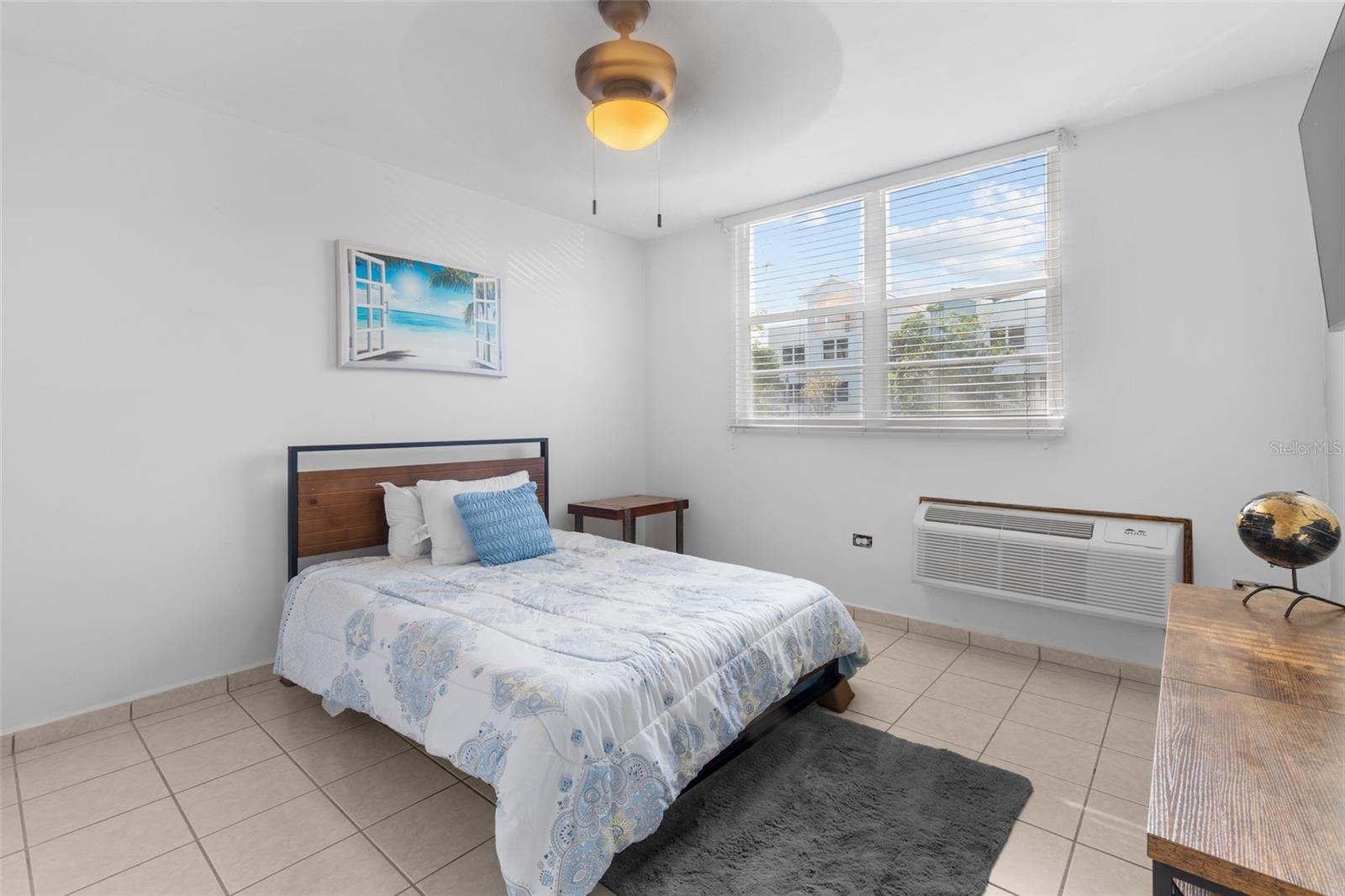 THE RESIDENCES AT PARQUE ESCORIAL - Residential