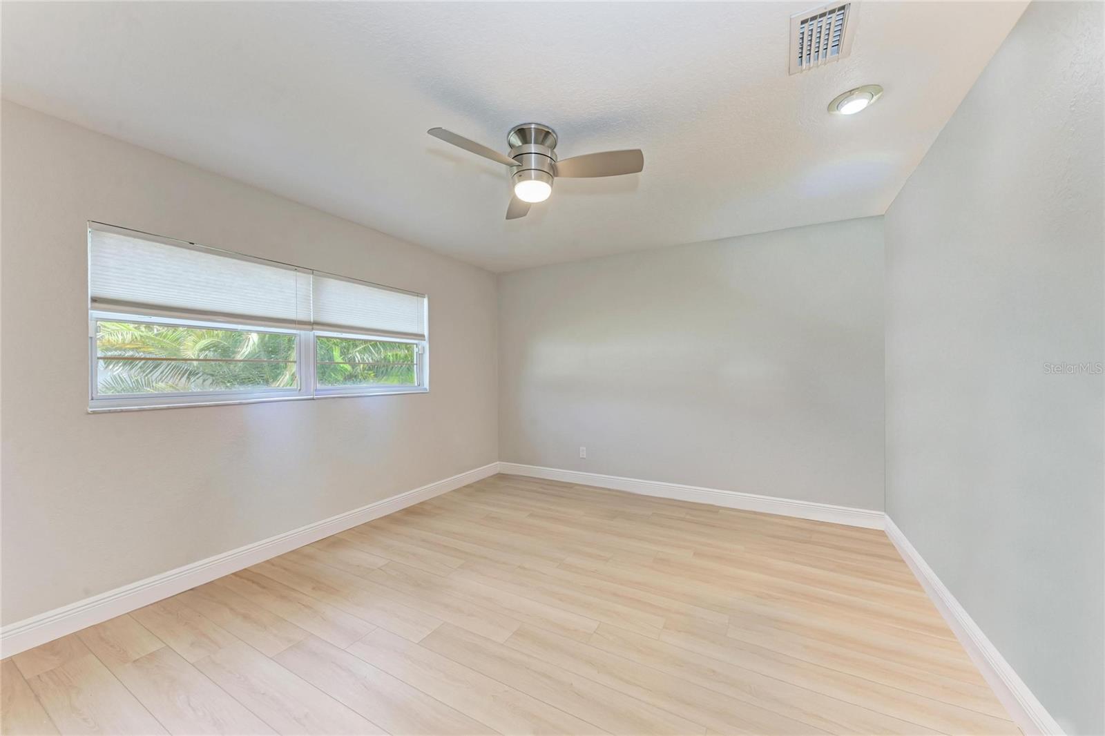 HARBOR BLUFFS - Residential