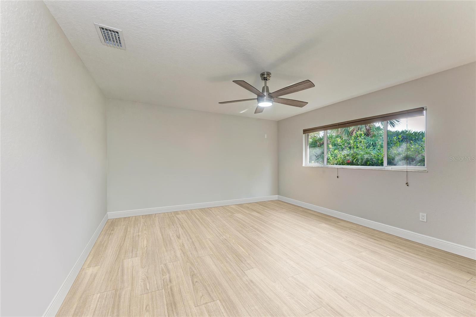 HARBOR BLUFFS - Residential