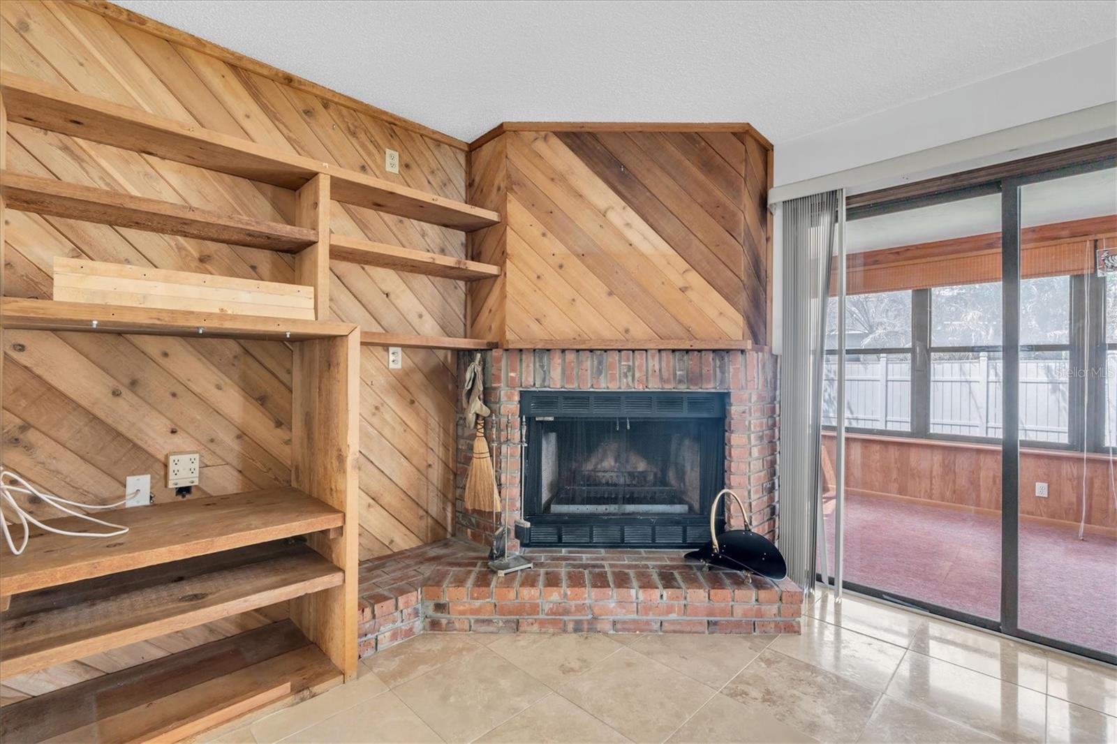 TARPON WOODS 4TH ADD - Residential