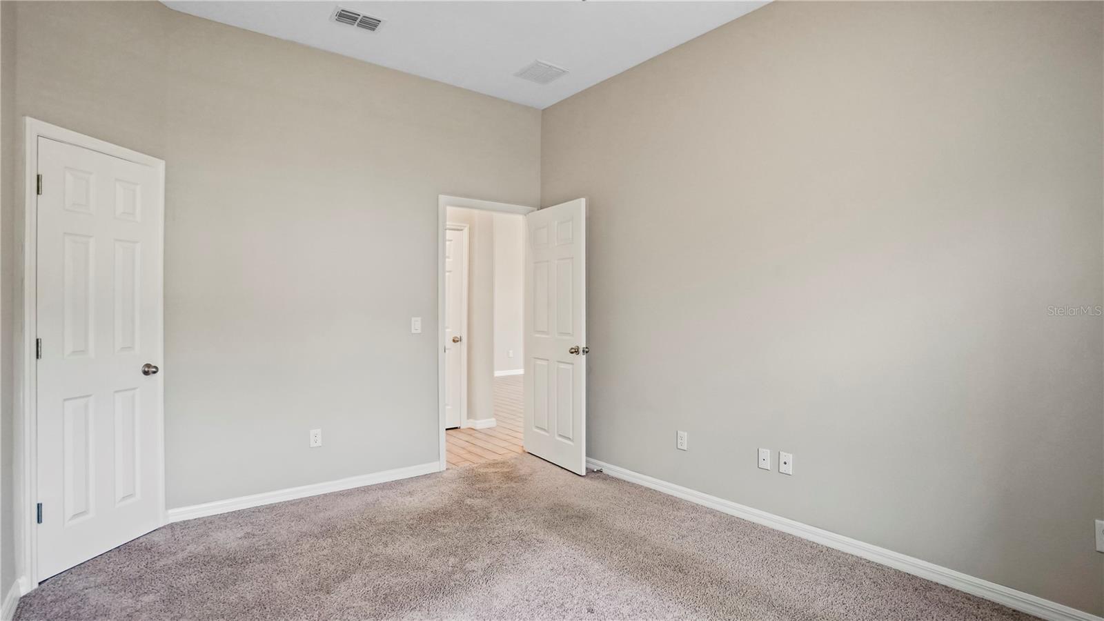 HILLSIDE/WEKIVA - Residential