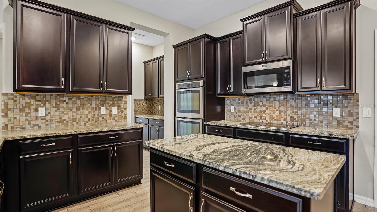 HILLSIDE/WEKIVA - Residential