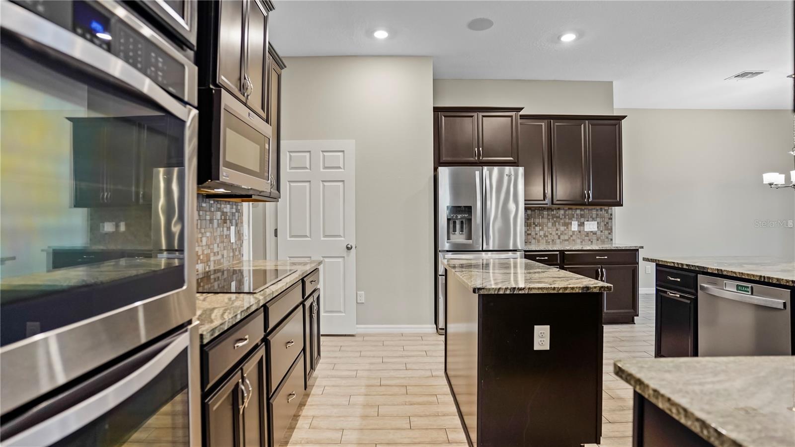 HILLSIDE/WEKIVA - Residential