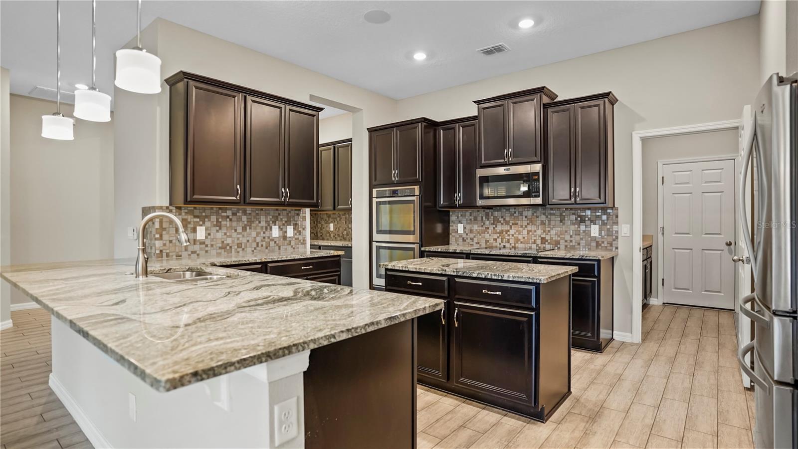 HILLSIDE/WEKIVA - Residential