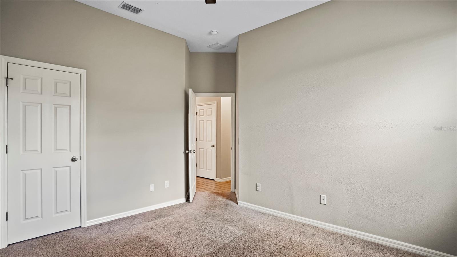 HILLSIDE/WEKIVA - Residential