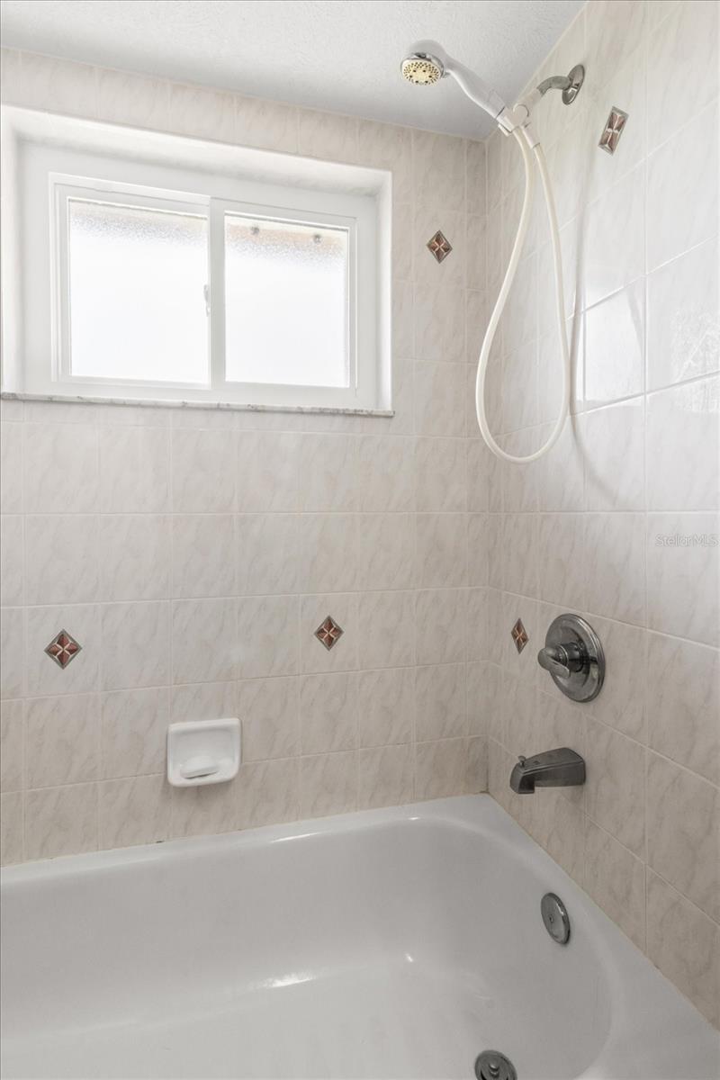 HILLS OF AVALON - Residential