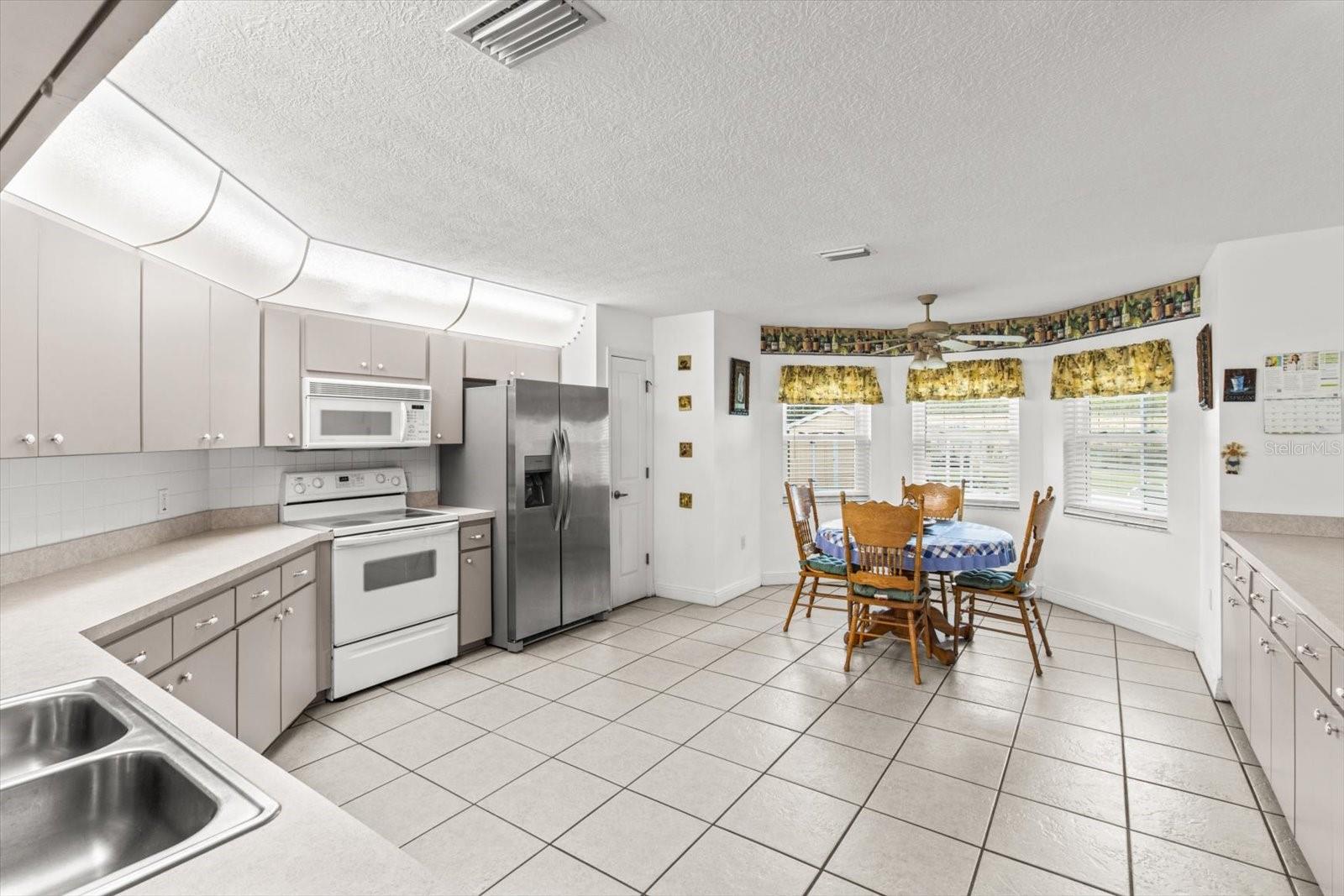 HILLS OF AVALON - Residential