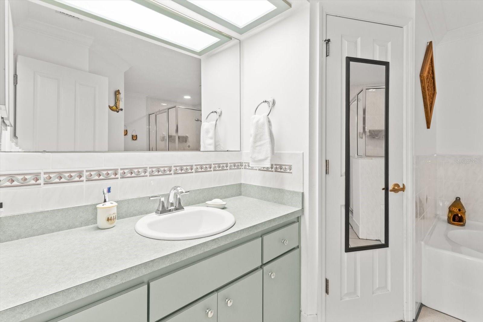 HILLS OF AVALON - Residential