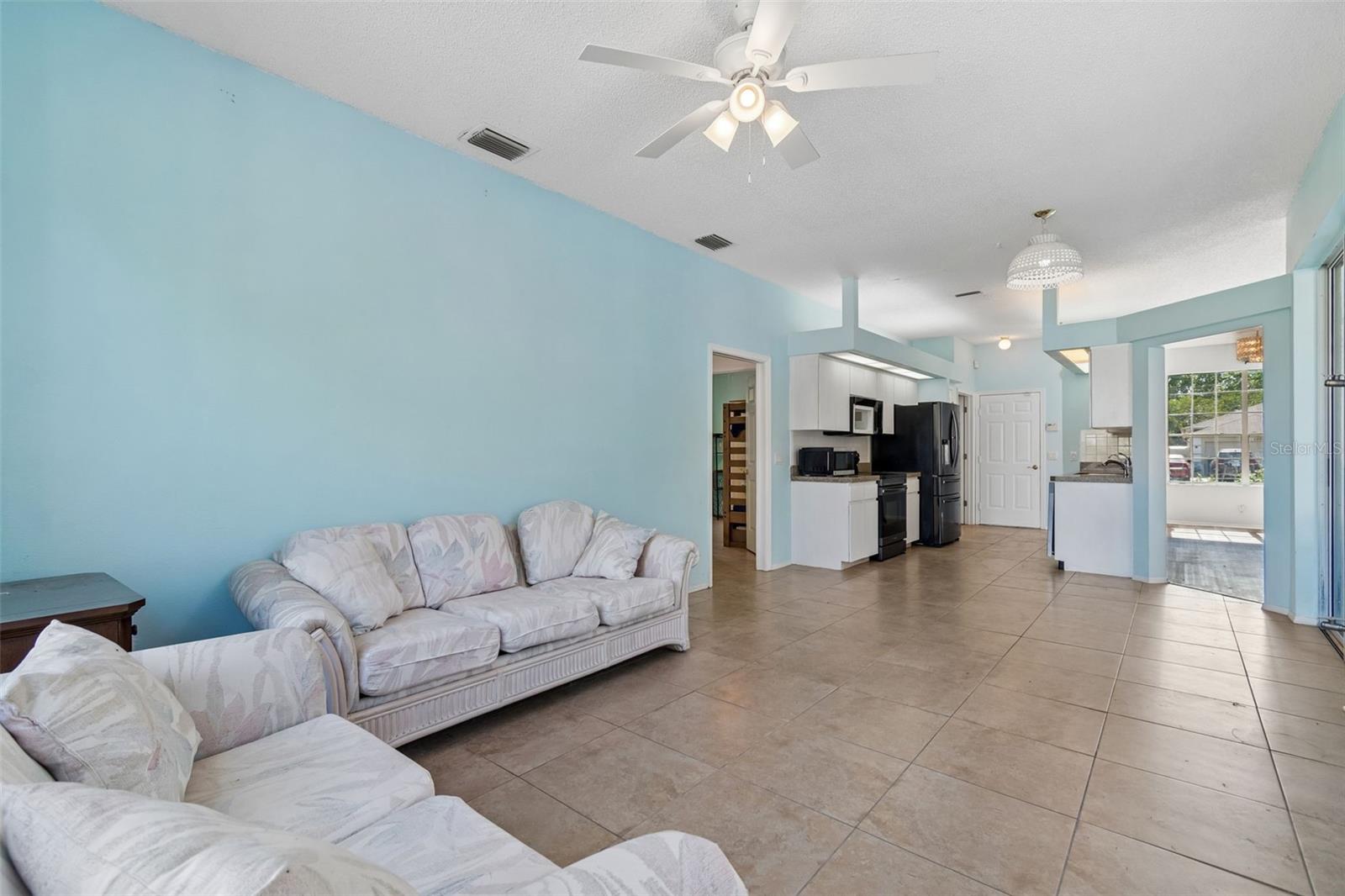 SPRING HILL - Residential