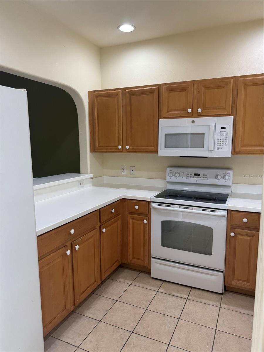 THE TWNHMS AT LIGHTHOUSE COVE I - Residential Lease