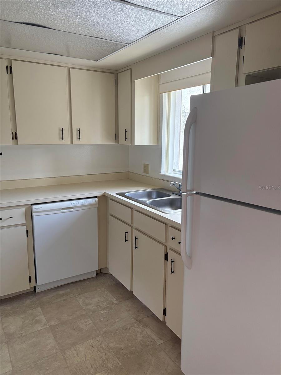 408 COUNTRY LANE 408