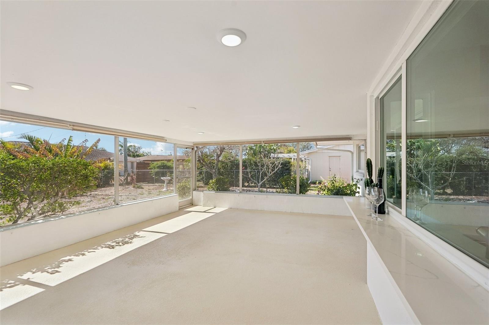 GULF GATE - Residential