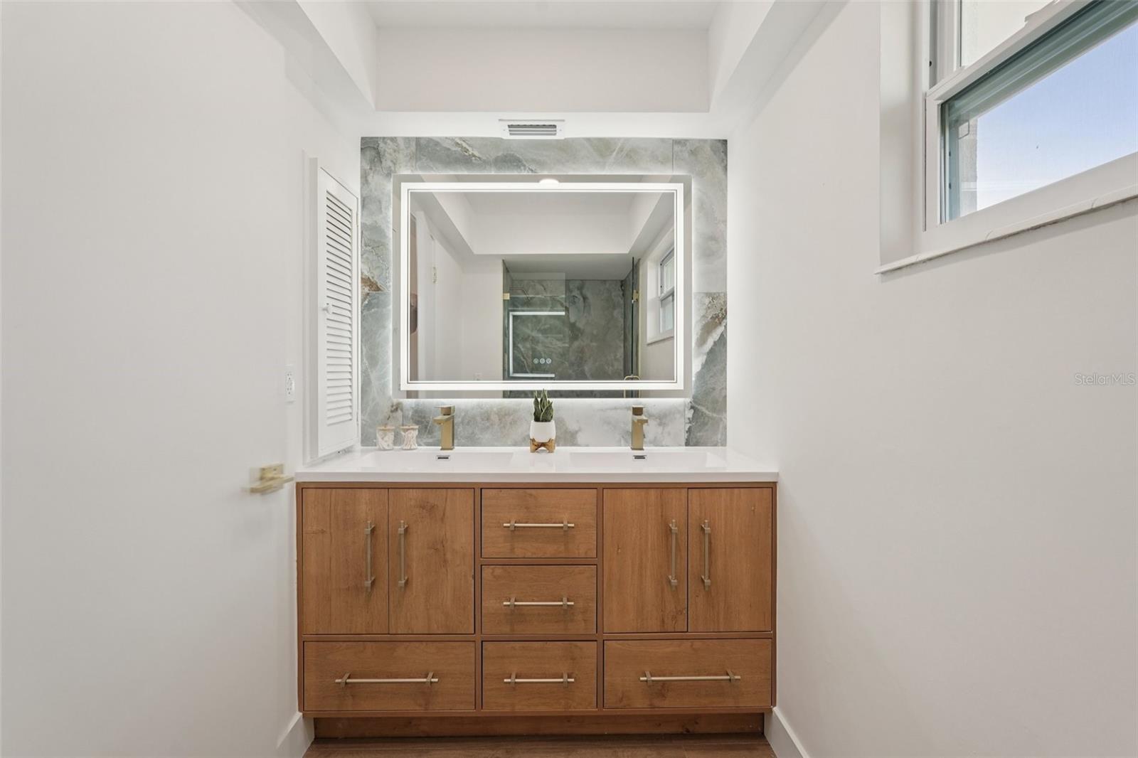 GULF GATE - Residential