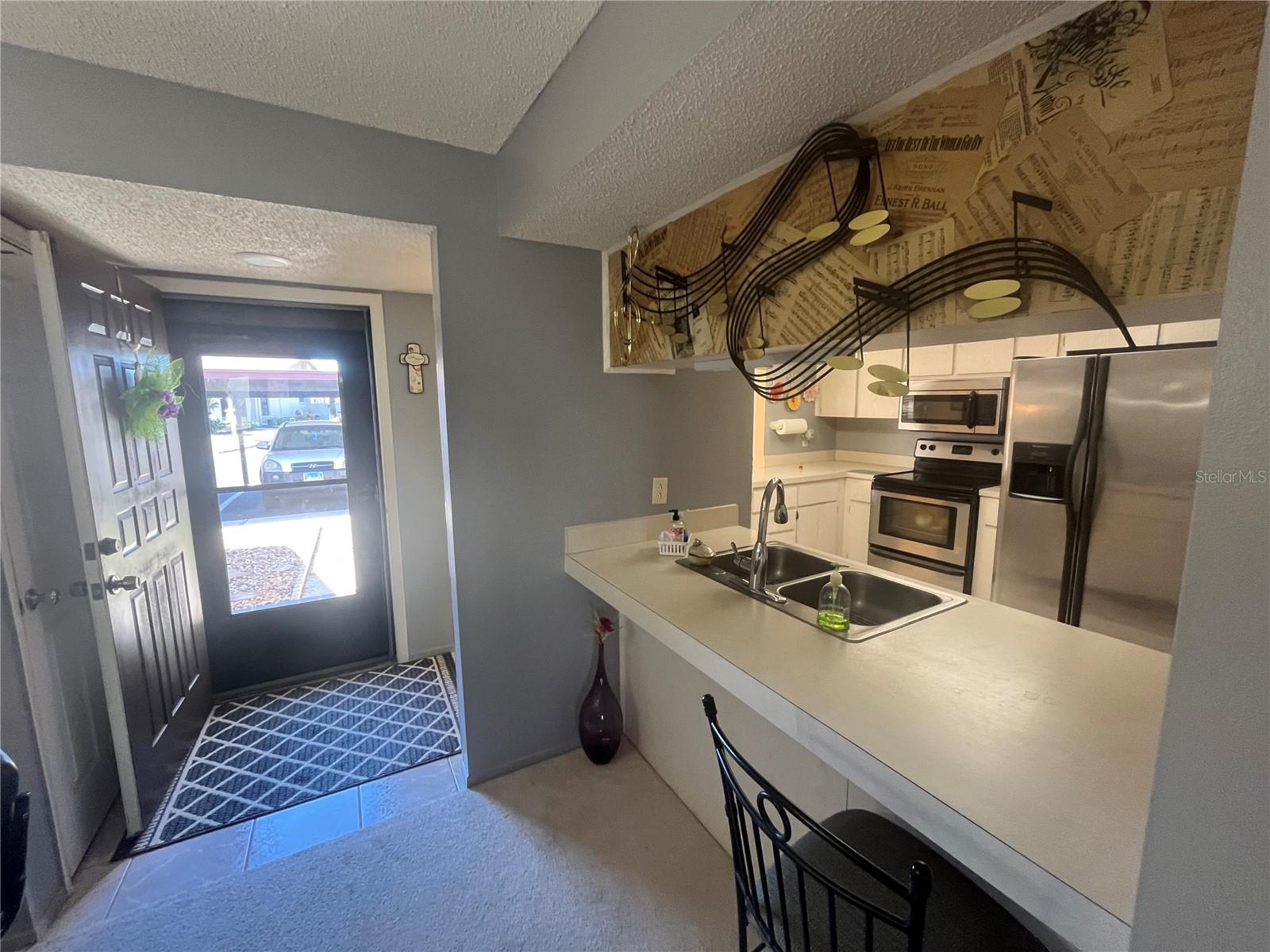 HOLIDAY LAKE VILLAS CONDO - Residential