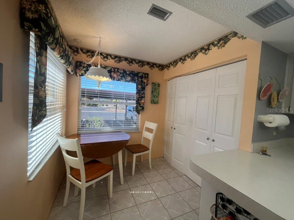 HOLIDAY LAKE VILLAS CONDO - Residential