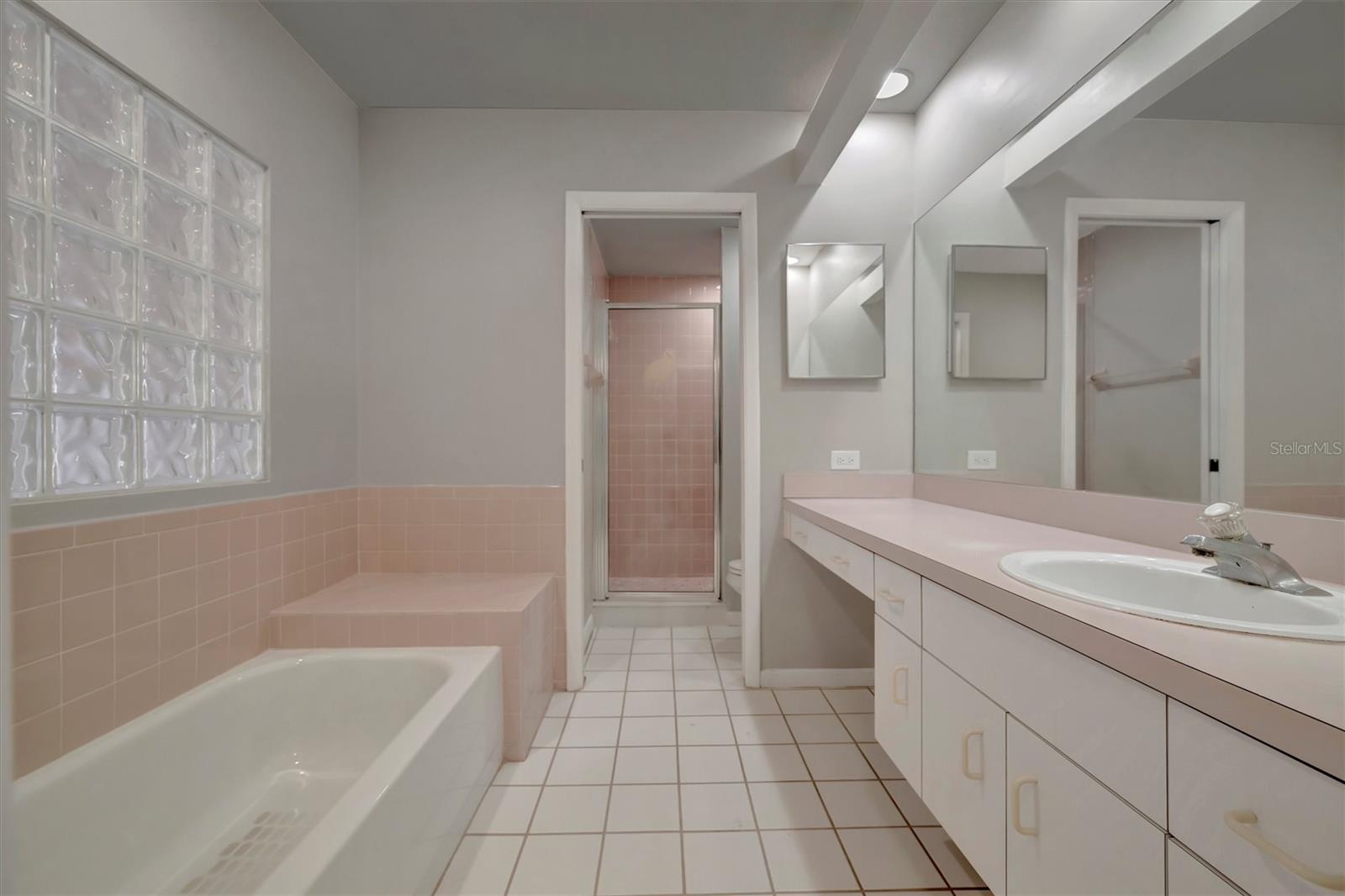 OVERLOOK - Residential