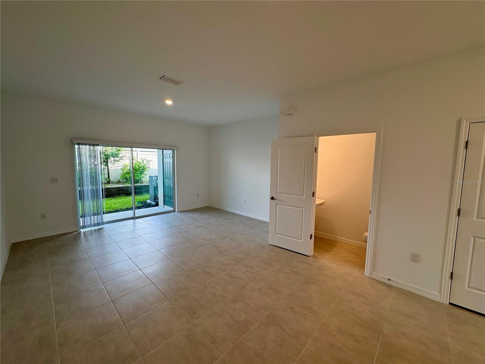 TOWNHOMES AT SKYE RANCH - Residential Lease