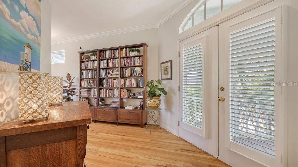 SIESTA BEACH - Residential