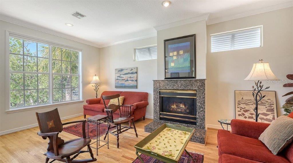 SIESTA BEACH - Residential