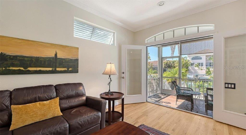 SIESTA BEACH - Residential