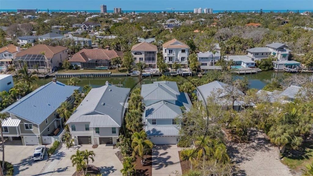 Photo of 4922 Commonwealth Drive, Sarasota, FL 34242 (MLS # A4666313)