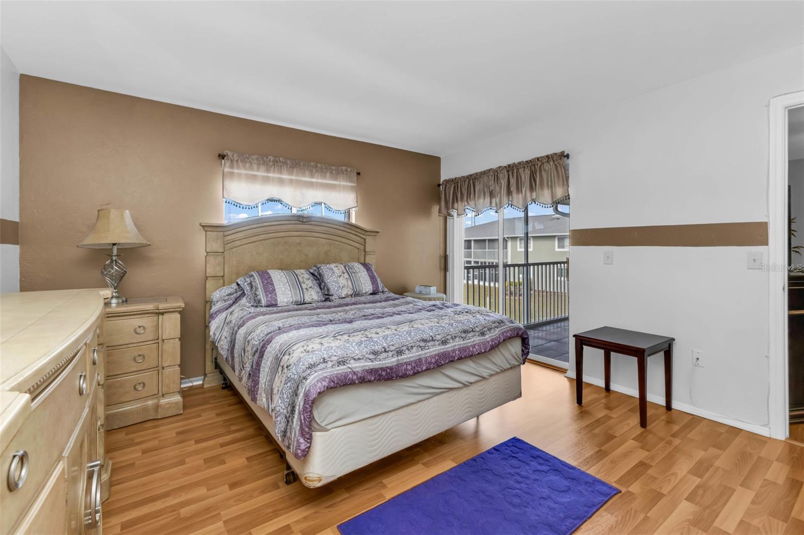 LAKES EDGE PH 04 - Residential