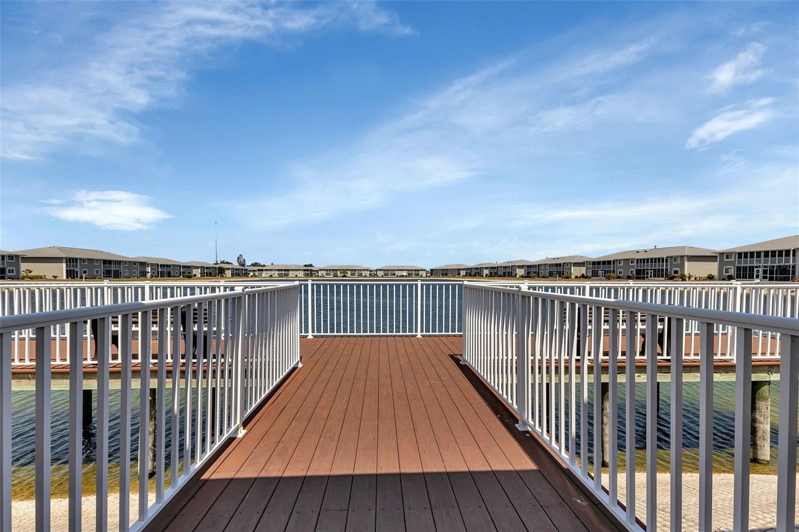 LAKES EDGE PH 04 - Residential