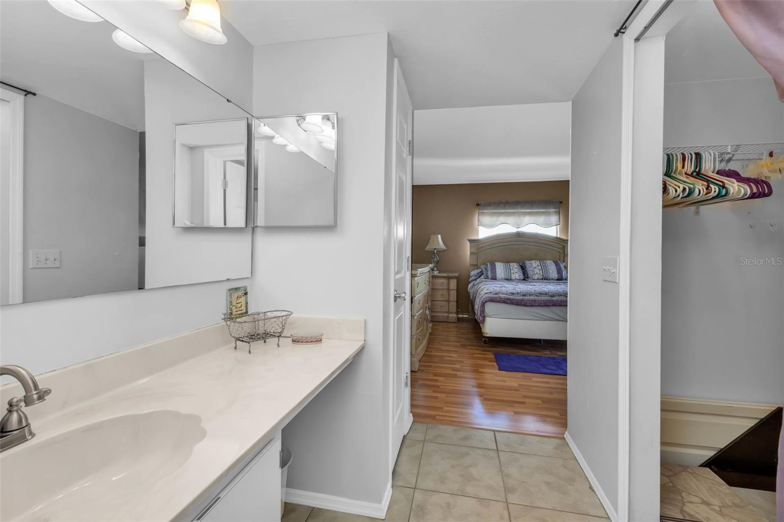 LAKES EDGE PH 04 - Residential