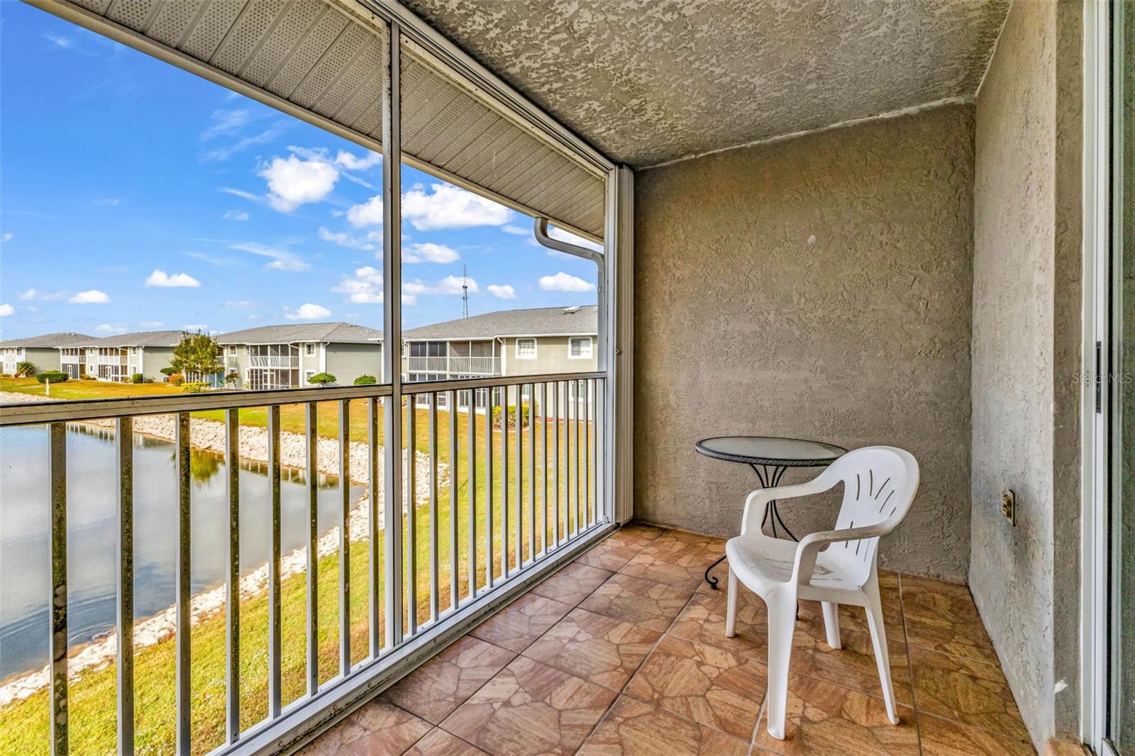 LAKES EDGE PH 04 - Residential