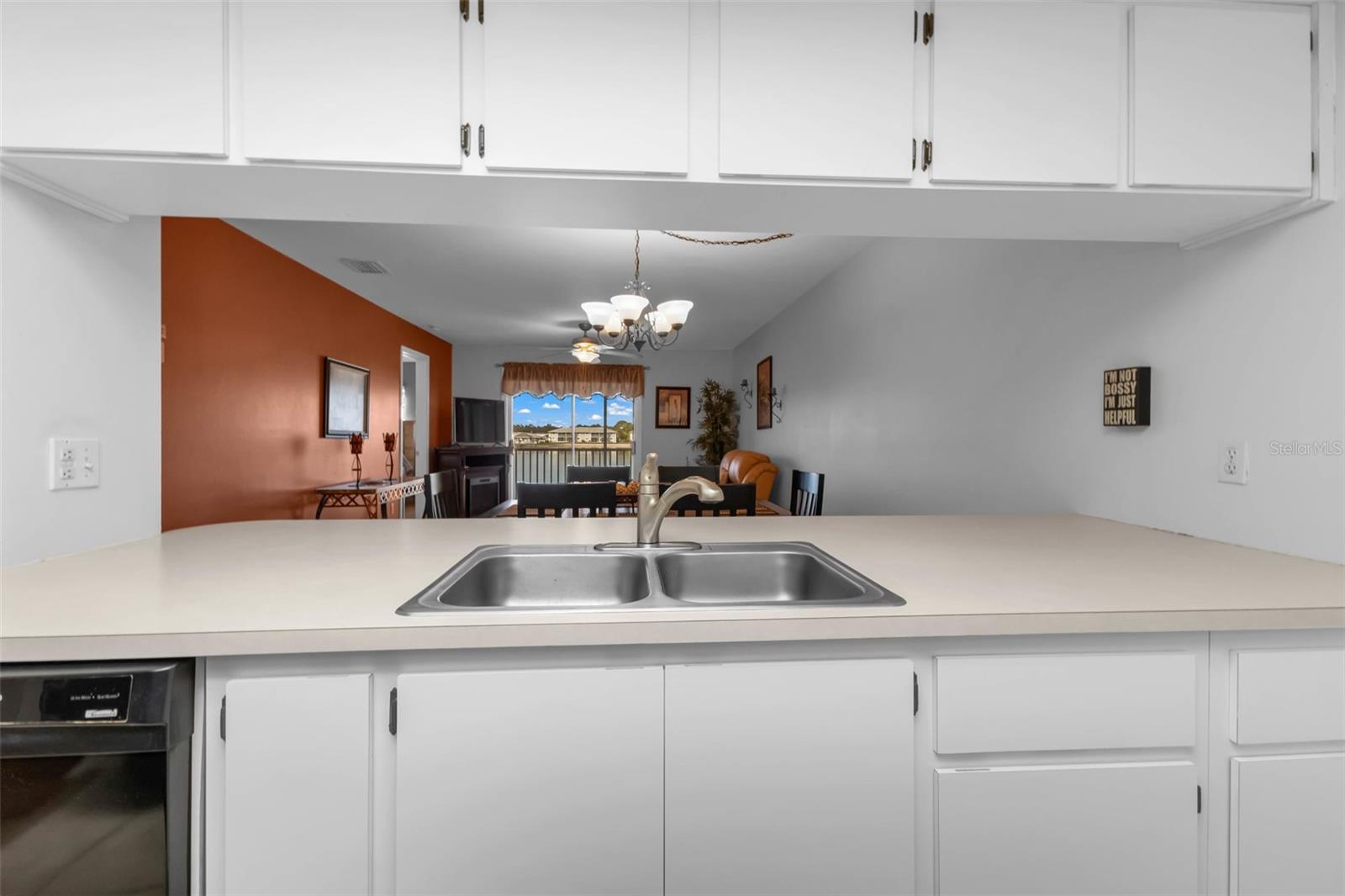 LAKES EDGE PH 04 - Residential