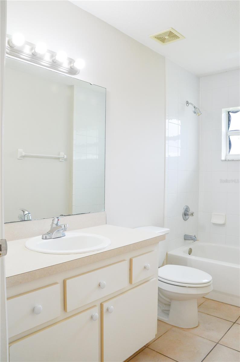 PINE GROVE - Residential Lease