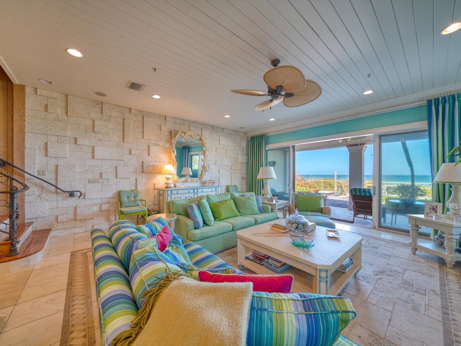 LA CABANA CONDO - Residential