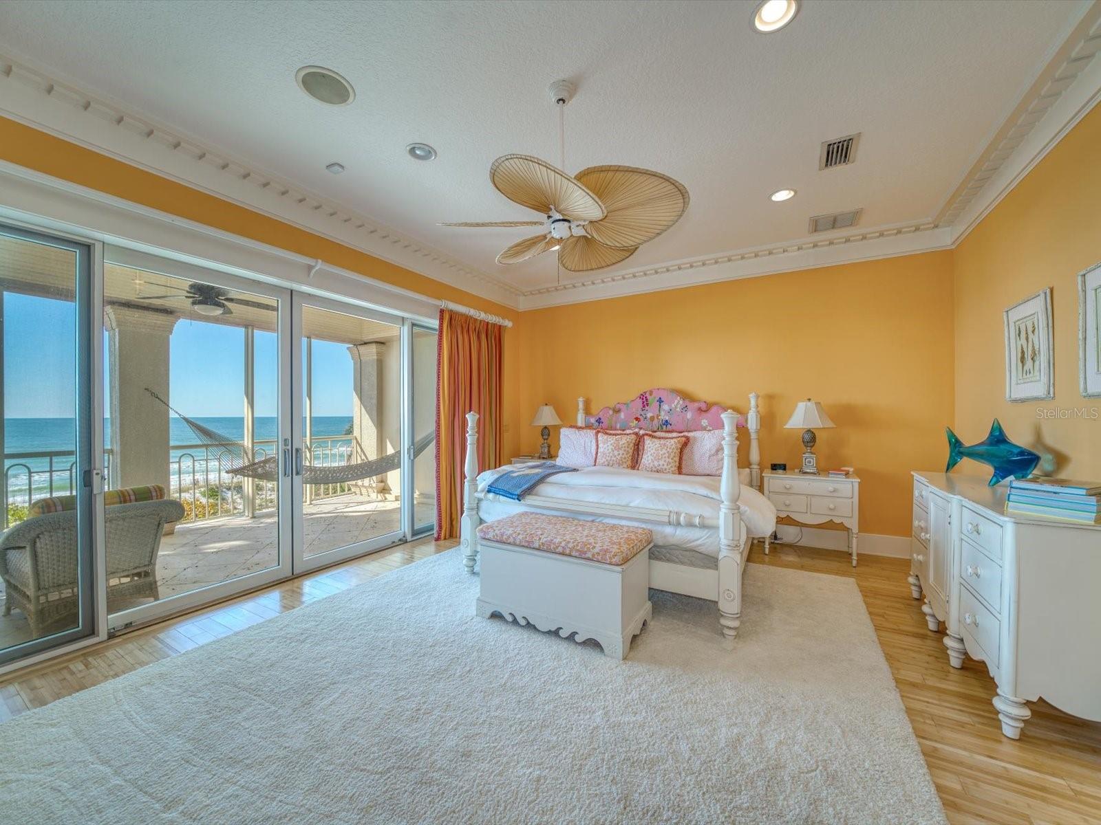 LA CABANA CONDO - Residential