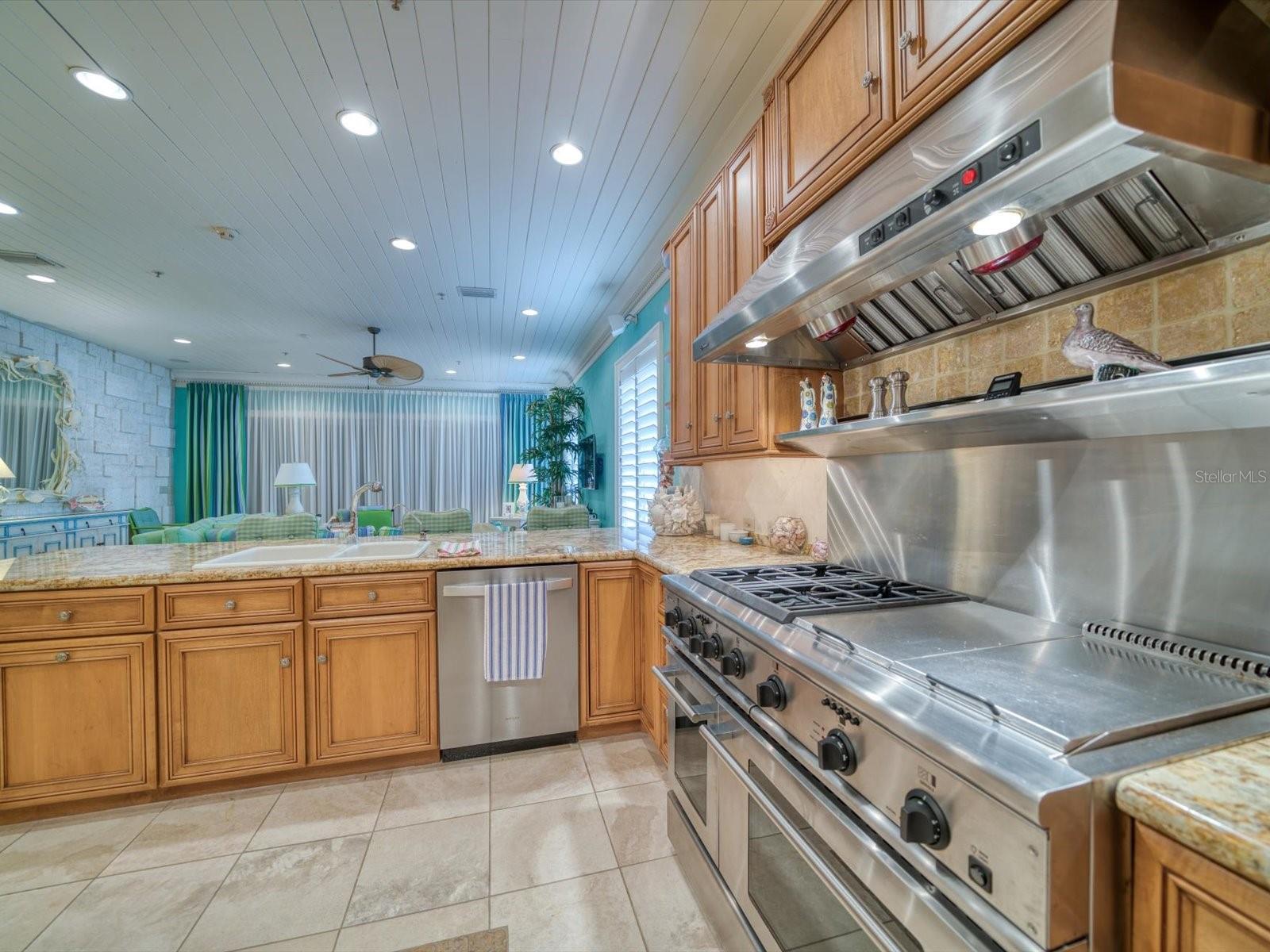 LA CABANA CONDO - Residential