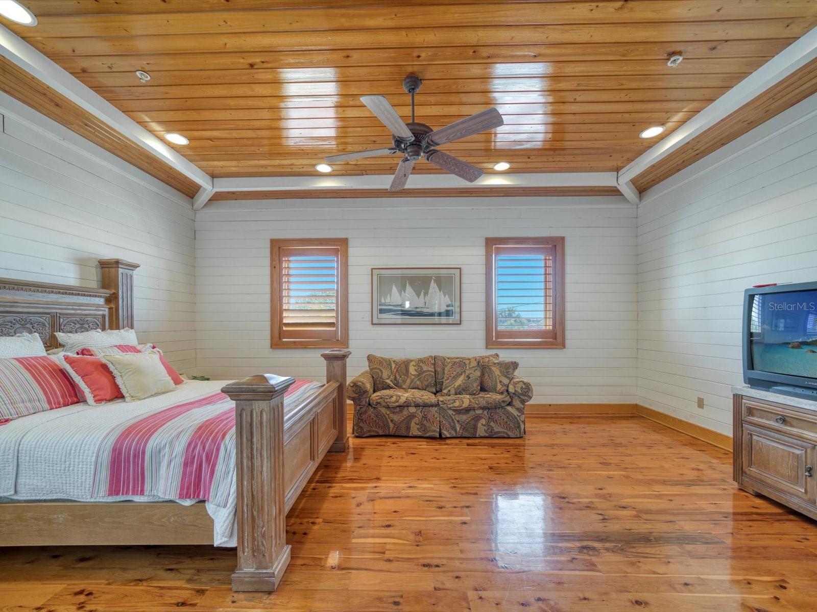 LA CABANA CONDO - Residential