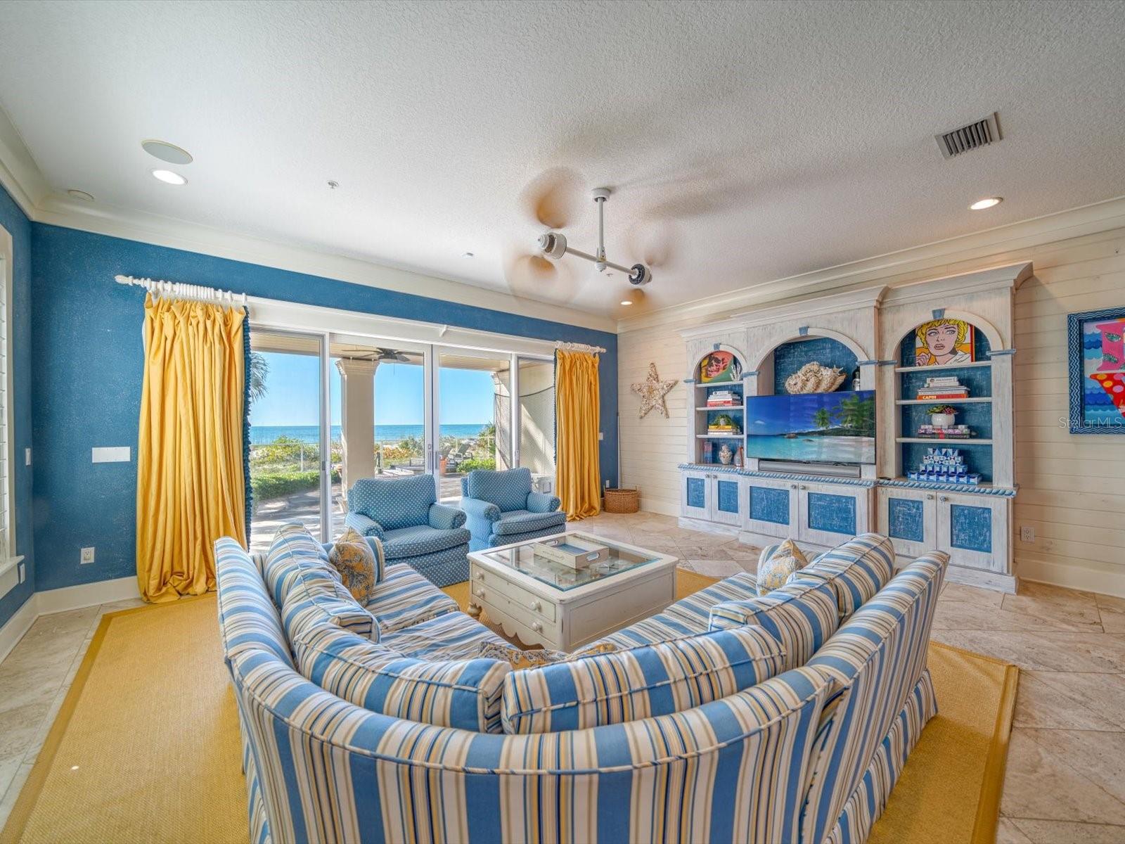 LA CABANA CONDO - Residential