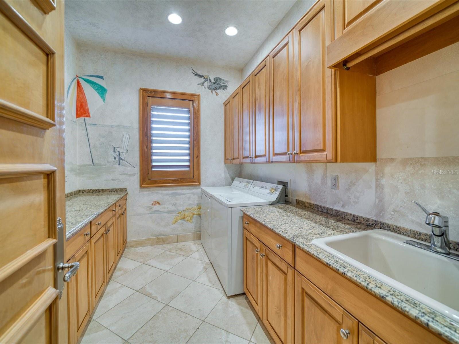 LA CABANA CONDO - Residential