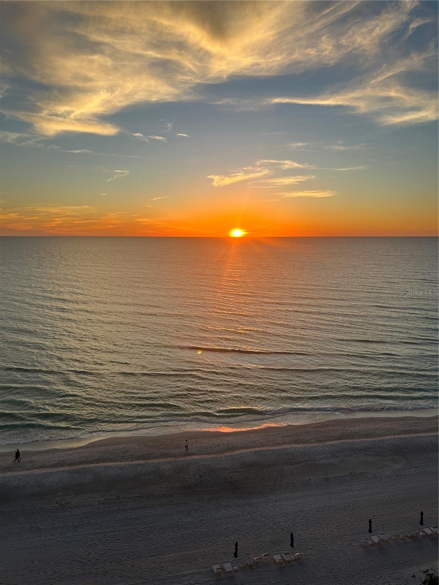 LONGBOAT KEY TOWERS - Residential