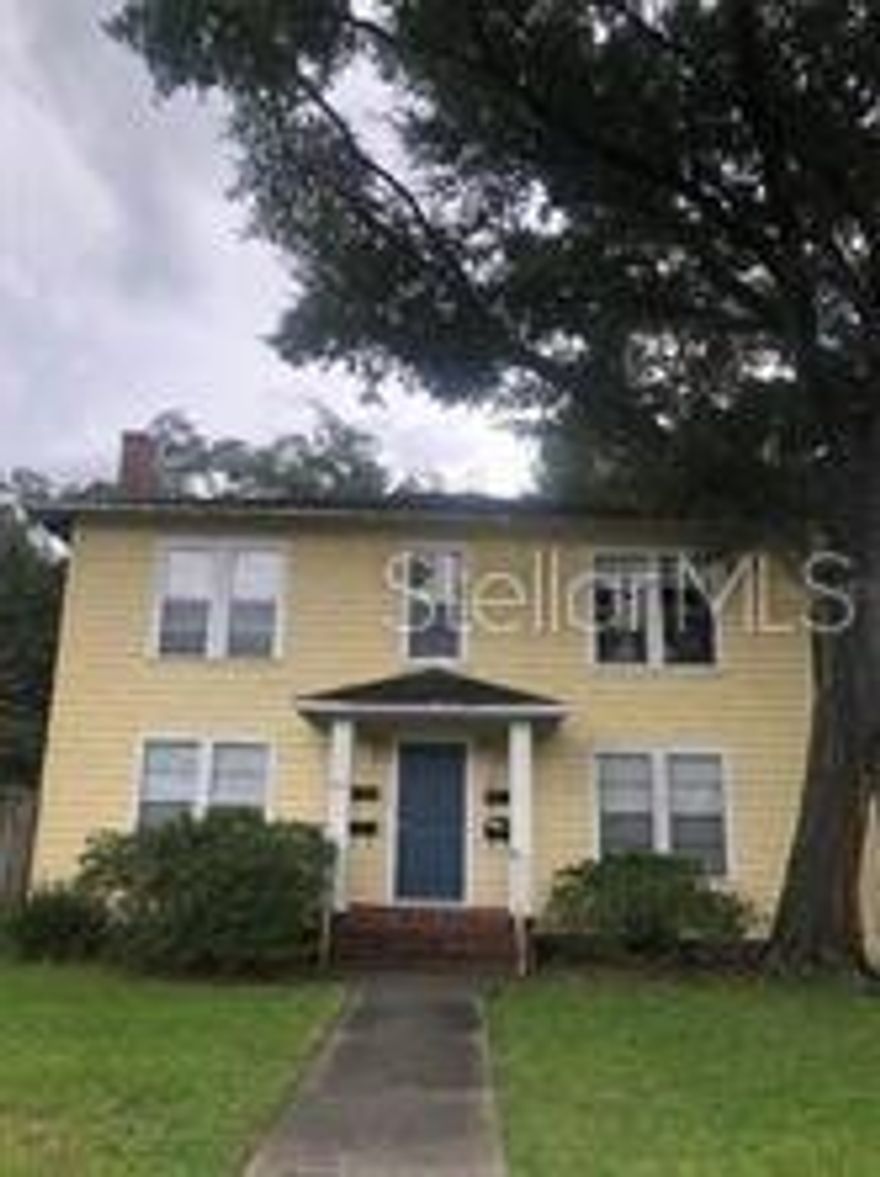 Located on Scenic Park Avenue in Sanford's Historic District, just blocks away from parks, downtown eateries and entertainment, Riverwalk and Lake Monroe! 1 Bedroom/1 Bath 1st floor apartment with central heat/air, ceramic tile floors, washer/dryer hookups, enclosed porch. Water/sewer/garbage, lawn care and pest control included in rent! Renter's insurance required.