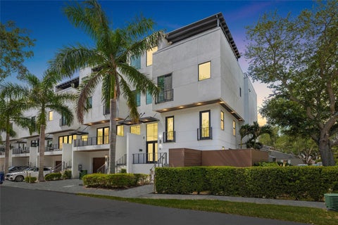 Property photo of 2814 W Barcelona Street, Tampa, FL 33629