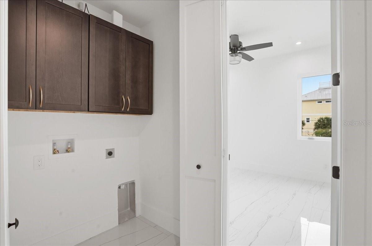 ENGLEWOOD SHORES - Residential