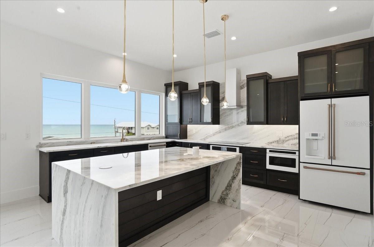 ENGLEWOOD SHORES - Residential