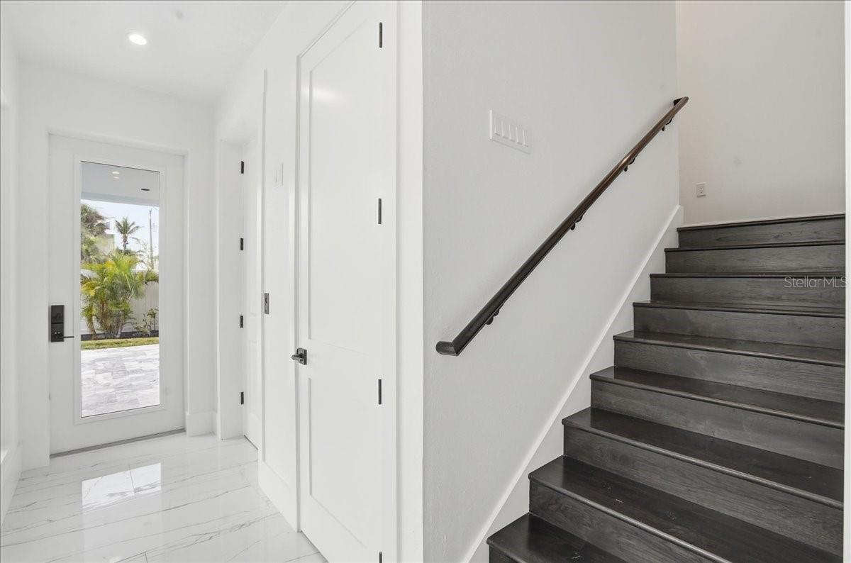 ENGLEWOOD SHORES - Residential