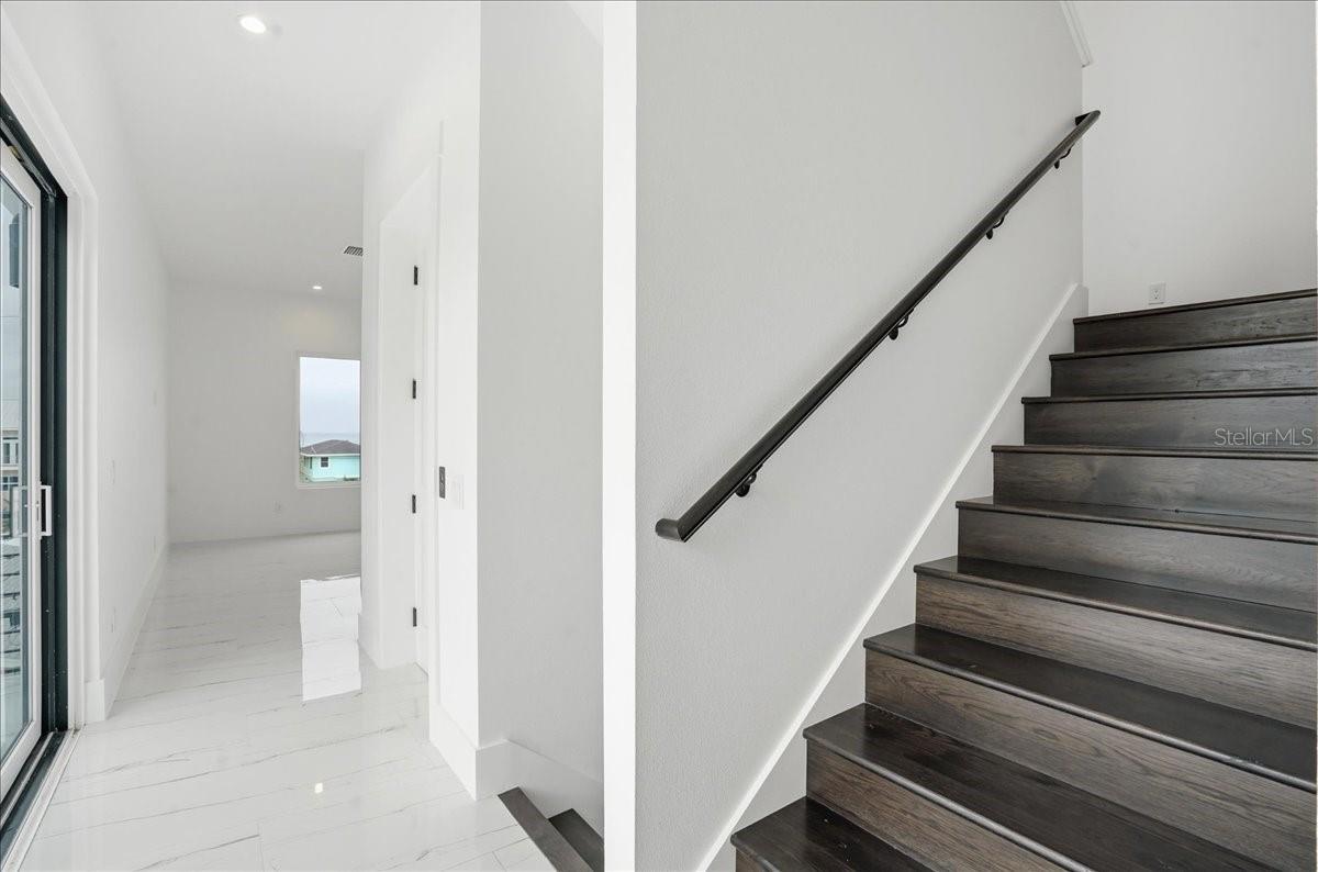 ENGLEWOOD SHORES - Residential